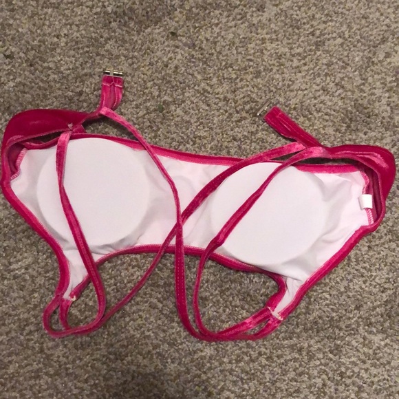 Velvet bikini - Picture 3 of 5